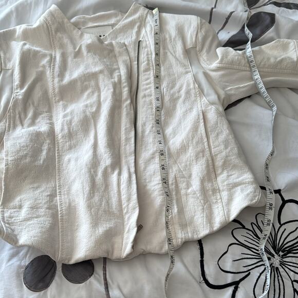 Blank NYC | White Mesh Detail Crepe Jacket Size L - Picture 13 of 13